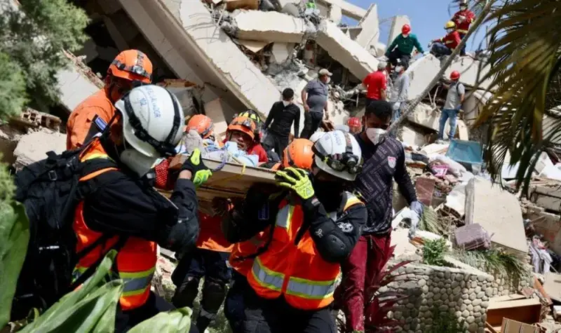 Olor a putrefacción se siente en La Guaira casi 48 horas después de los terremotos