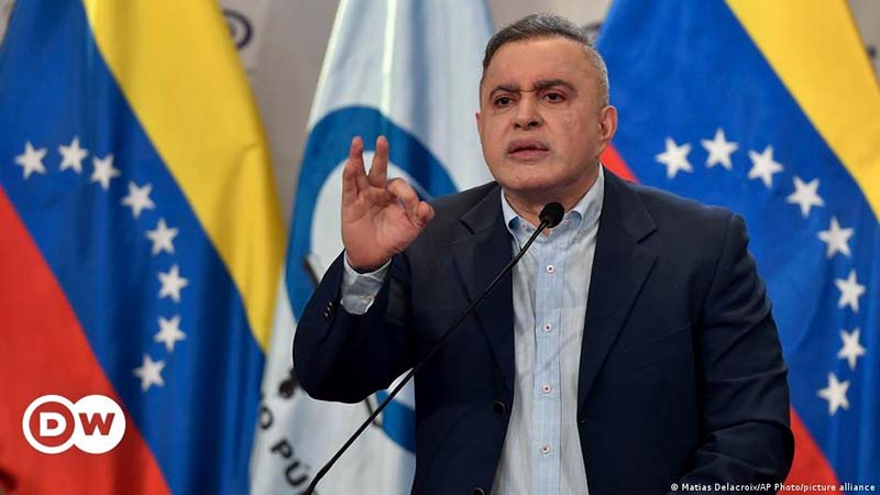 Presentado Leonel Azuaje por trama de corrupción en Cartones de Venezuela