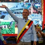 Bernal y Luna muestran el mapa tricolor de Venezuela