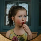 Cosmeticorexia: niñas y niños adoptan rutinas de cuidado facial en busca de la piel de cristal
