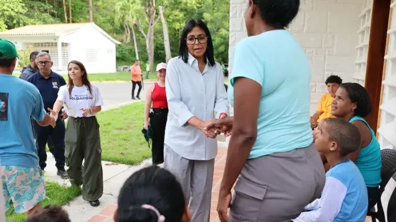 Delcy Rodríguez afirma que la prioridad es resguardar a los sobrevivientes