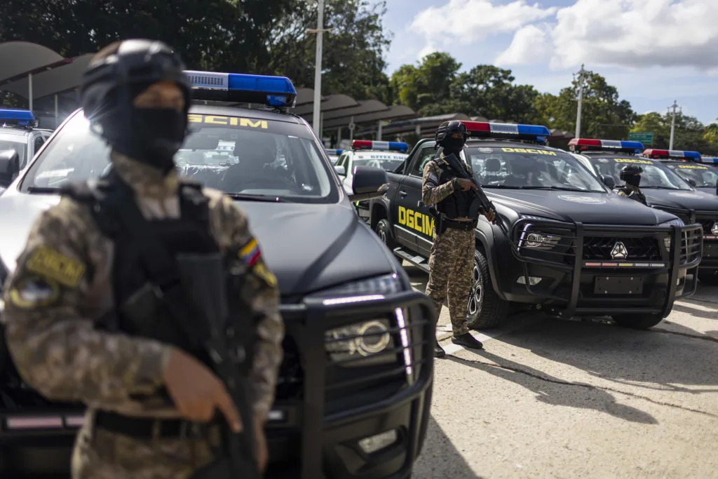 InSight Crime: El «Estado híbrido» mantiene a las mafias tras Maduro