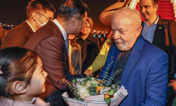 Lula da Silva inicia su visita a China: "Brasil está de vuelta"