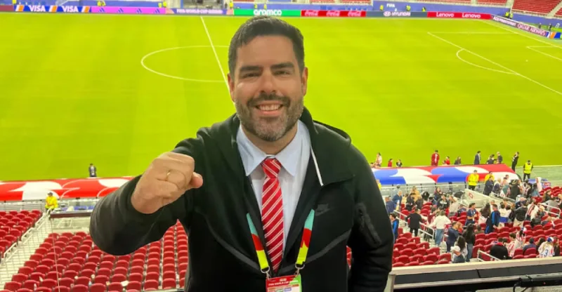 FIFA expulsa a narrador paraguayo por insultos durante Turquía vs Paraguay