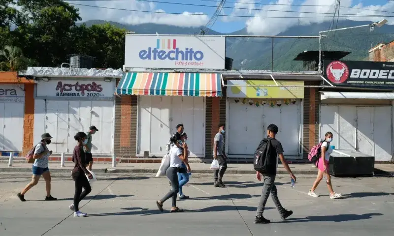 Comerciantes de La Guaira exigen alivio fiscal tras