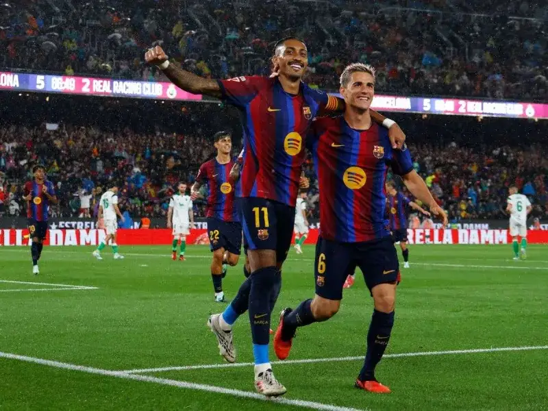 Barcelona arrolla 7-2 al Racing y afianza el liderato