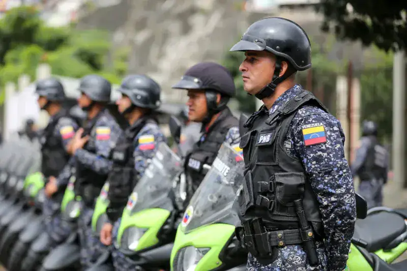 Agarraron en Coche a tres socios de El Pitufo