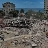 Exigen a gobierno publicar plan de reconstrucción con detalle