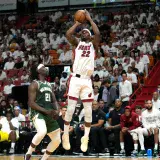 Jimmy Butler puso a temblar a los Bucks