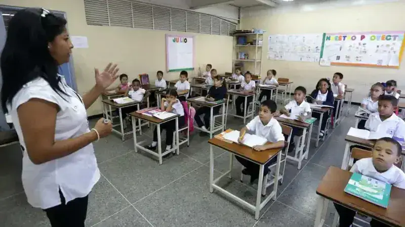 Planteles en las regiones abren sus puertas al segundo momento escolar