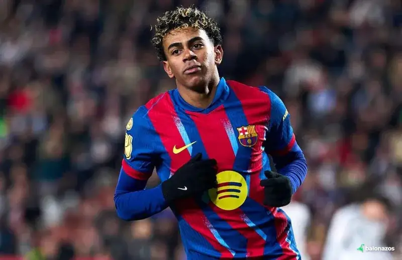 FC Barcelona recibe al Racing de Santander para defender el liderato