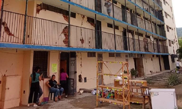 Familias de Morón piden respuestas sobre habitabilidad tras terremotos