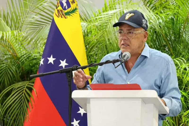 Jorge Rodríguez pide frenar rumores en plena emergencia nacional