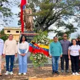 Morón rindió honores a Bolívar en su natalicio 243