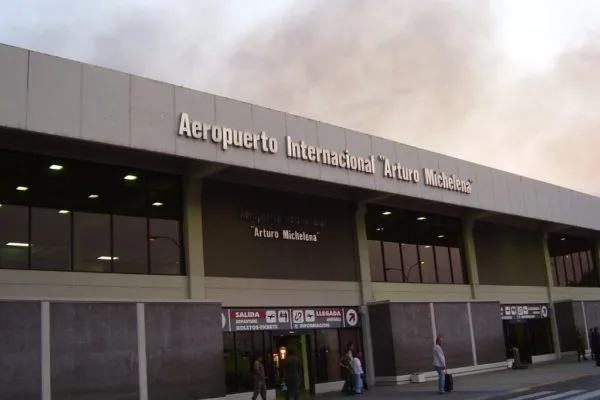 Aeropuerto de Valencia cobrará 5 y 25 euros por pasajero