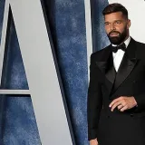 Tribunal amplía plazo al sobrino de Ricky Martin para responder a demanda