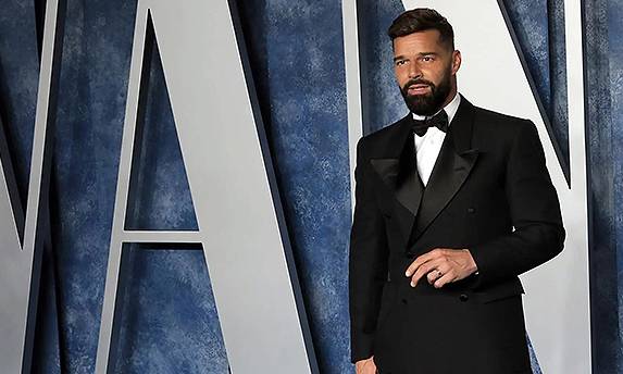 Tribunal amplía plazo al sobrino de Ricky Martin para responder a demanda