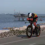 Evenepoel se lleva primera etapa del Giro de Italia