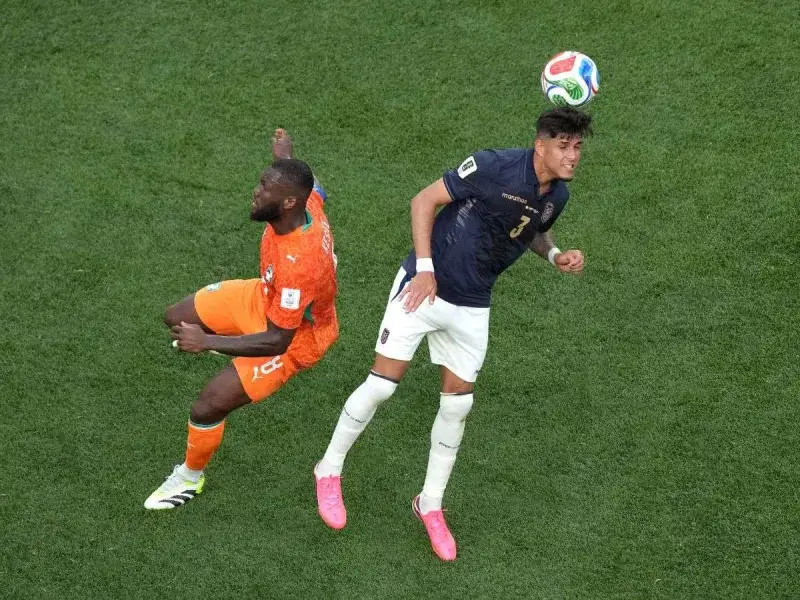 Arsenal hace permanente el fichaje de Piero Hincapié