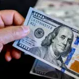 Fed debate aumento de tasas pese a consenso de mantenerlas