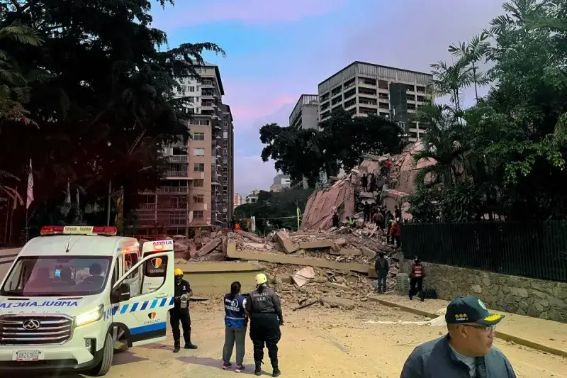 Gobierno declara emergencia nacional tras dos terremotos y llama a médicos a hospitales