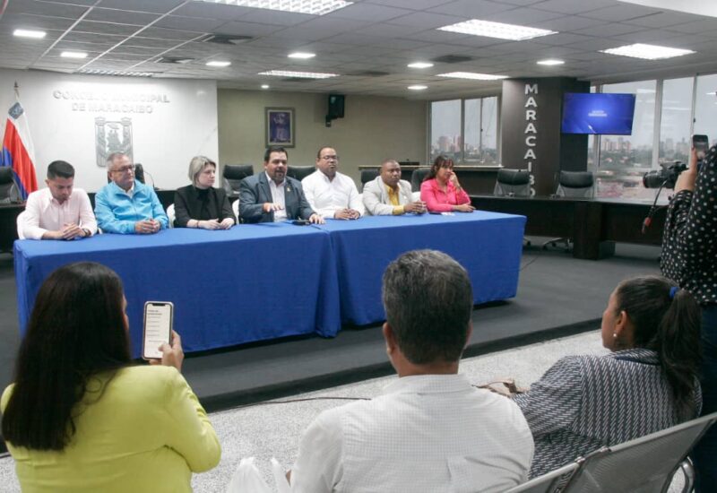 
				Concejales de Maracaibo exigen descentralizar un porcentaje del IVA para infraestructura del municipio			