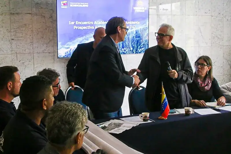 Académicos y Gobierno trazan plan ambiental tras el sismo