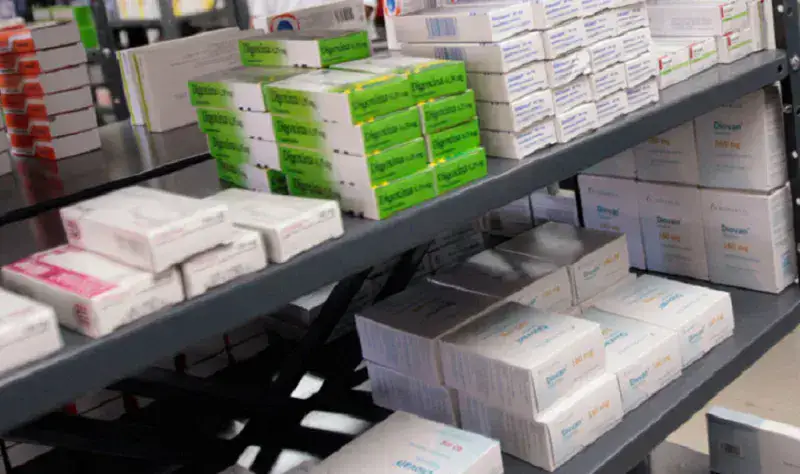 Denuncian escasez de medicamentos de 26,2 % en noviembre