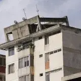 Voluntarios sostienen el rescate en el edificio Moisés tras el sismo del 24 de junio
