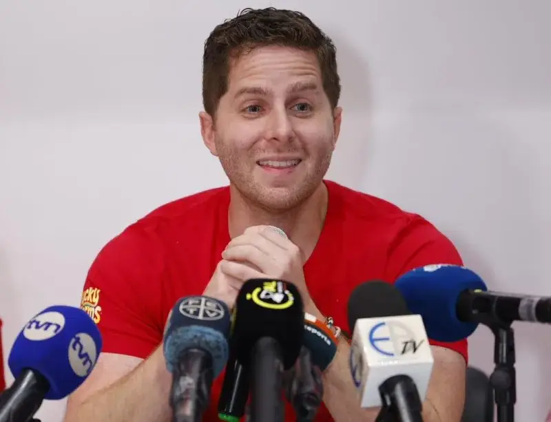 Mizrachi responde a Cabello por ayuda con AirTag
