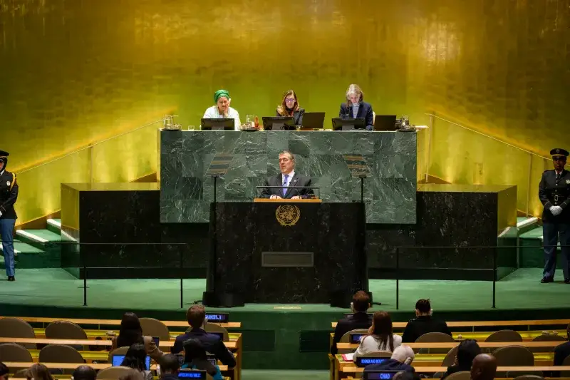 File:Presidente Bernardo Arévalo disertó en la 79 Asamblea de la Organización de los Estados Unidos, realizada en Nueva York, EE. UU.jpg
