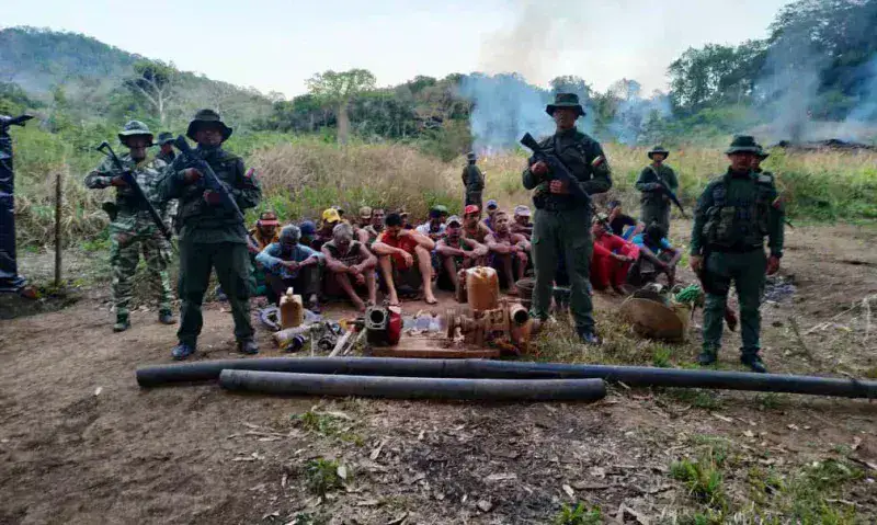 Destruyen sistema de explotación de minera ilegal en Amazonas 