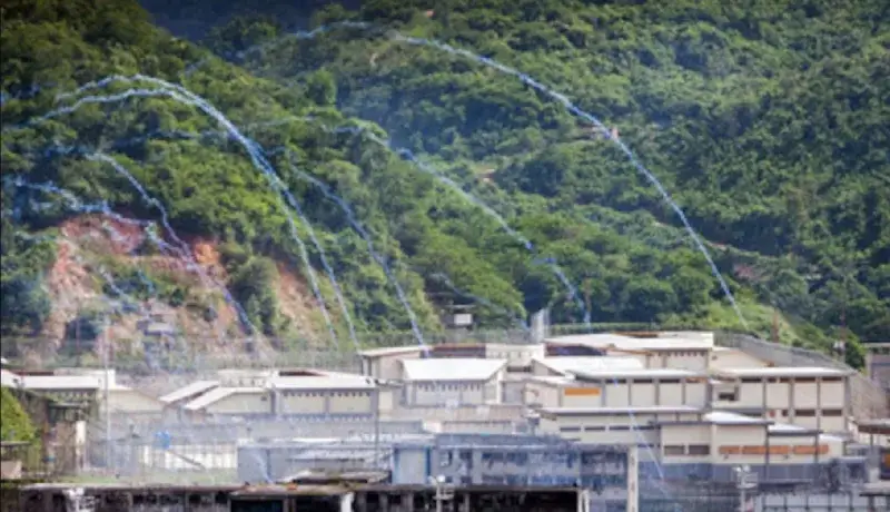 Familiares denuncian grietas y temor en cárceles tras los sismos en Venezuela