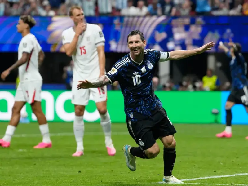 Argentina vence a Inglaterra 2-1 y avanza a la final del Mundial 2026