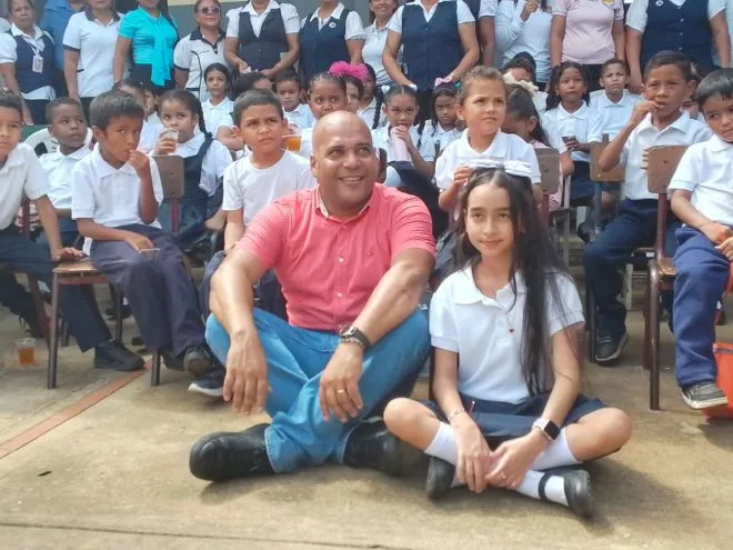 Cabimas da inicio al periodo escolar con 100% de planteles abiertos