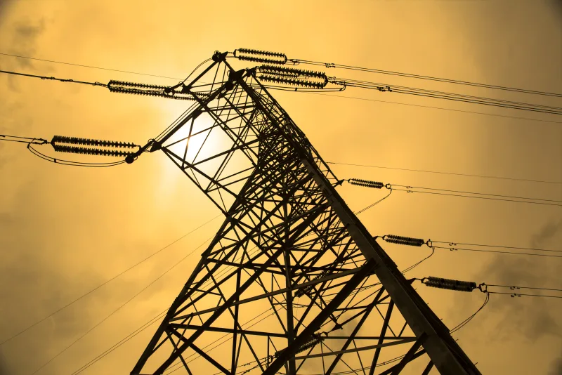 FERC ordena acelerar el acceso de centros de datos a la red eléctrica