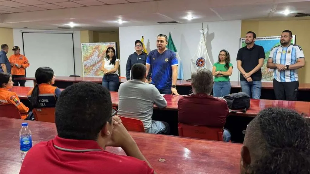 Ingenieros venezolanos se movilizan para evaluar daños tras terremoto