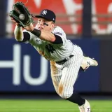Mets de Nueva York firman por una temporada al jardinero Harrison Bader