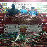 
			FANB aprehendió a tres sujetos robando cables del complejo refinador de oriente		