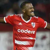 Salomón Rondón anotó sus primeros goles con River