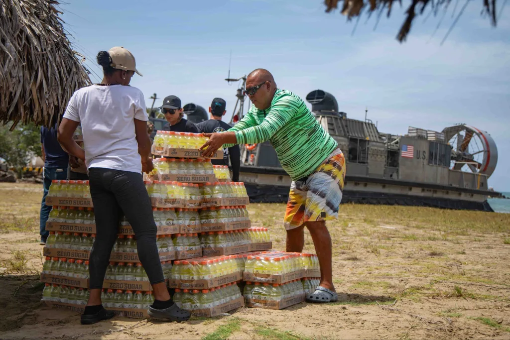 EE.UU. mantiene ayuda humanitaria en Venezuela tras sismos