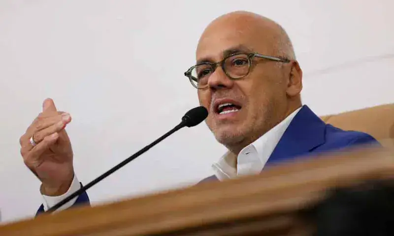 Rodríguez asegura que purga oficialista es “para salvar la revolución”