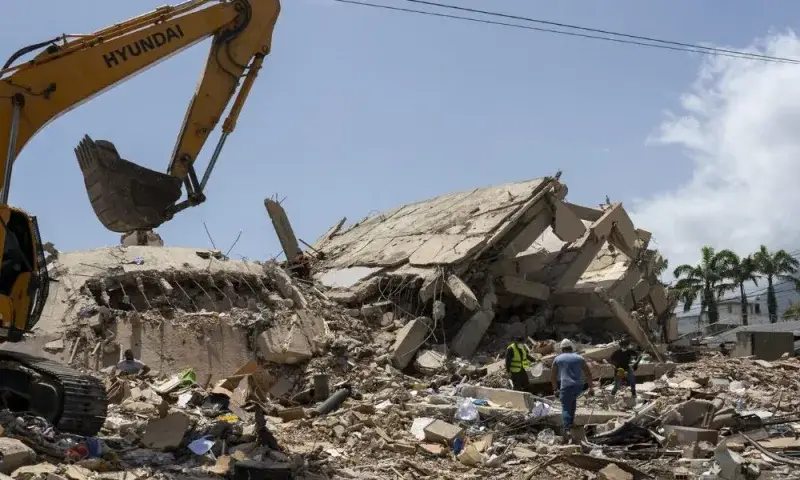 La Guaira activa 11 terrenos para manejar escombros de sismos