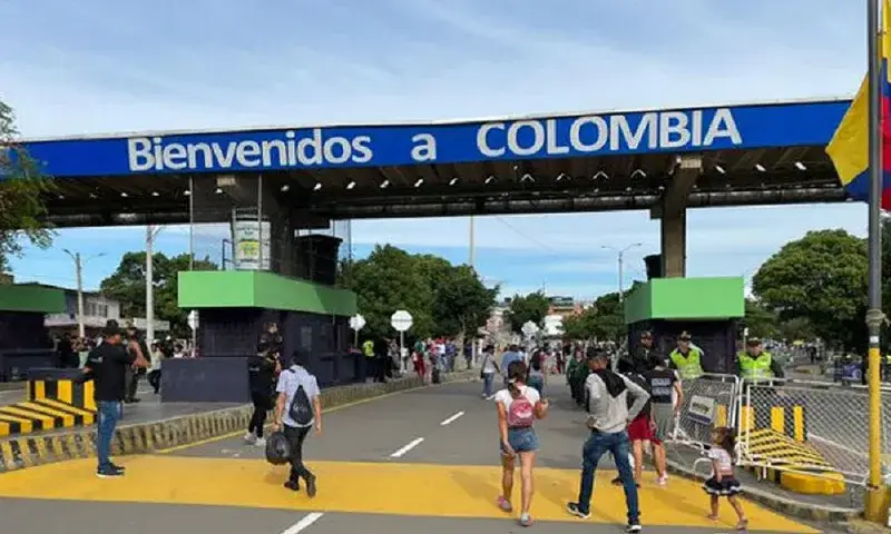 Colombia pide a Venezuela abrir corredor humanitario para pacientes