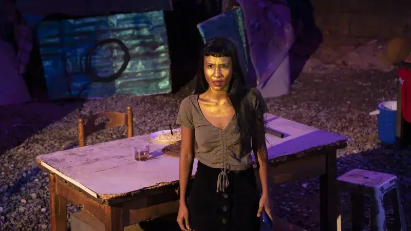 El horror del Arco Minero llega al teatro con la obra Barro tinto