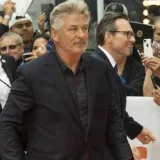 Reanudan rodaje de "Rust", filme del disparo fatal de Alec Baldwin