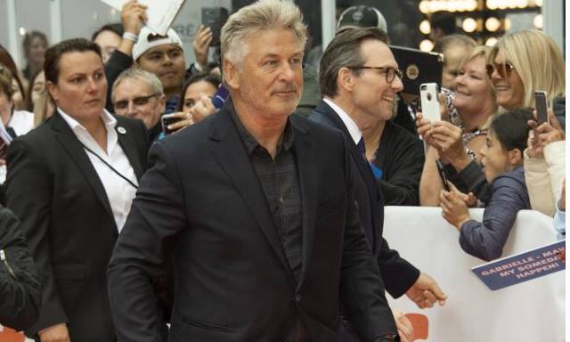 Reanudan rodaje de "Rust", filme del disparo fatal de Alec Baldwin