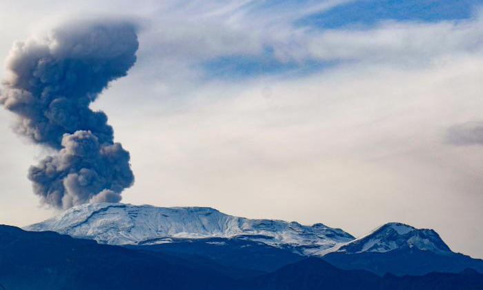 Geólogos detectan mayor nivel de actividad en Nevado del Ruiz