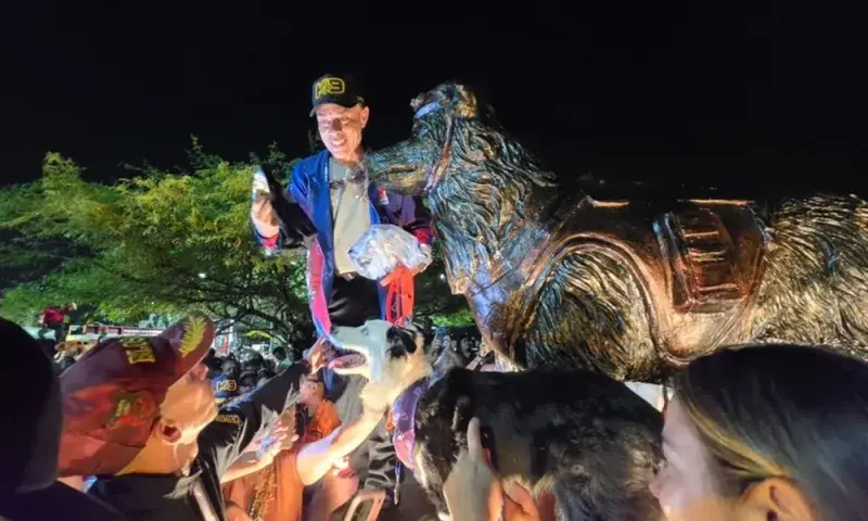 Inmortalizan a Tsunami, el perro rescatista, con estatua en Maracaibo