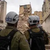 Ingenieros de Israel evalúan más de 1.300 edificios tras los sismos